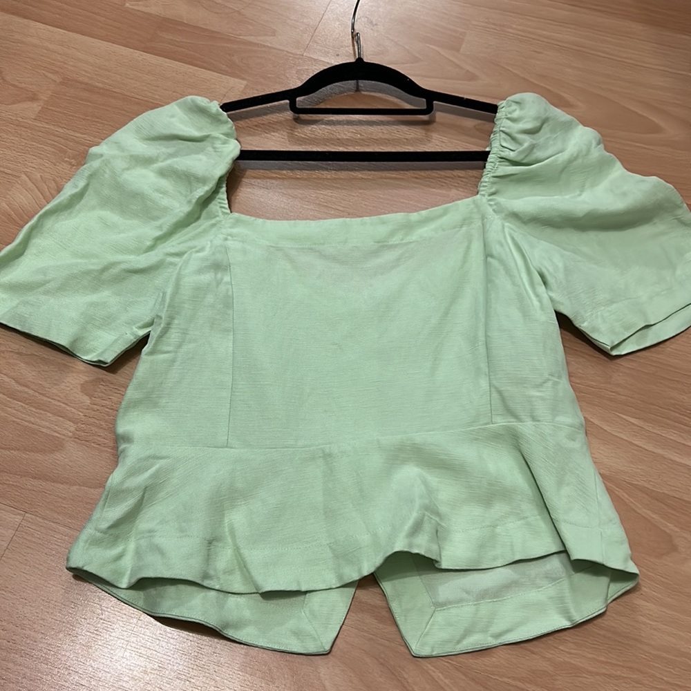 Wilfred Janine Light Green Puff Sleeve Blouse from Aritzia - Picture 2 of 7